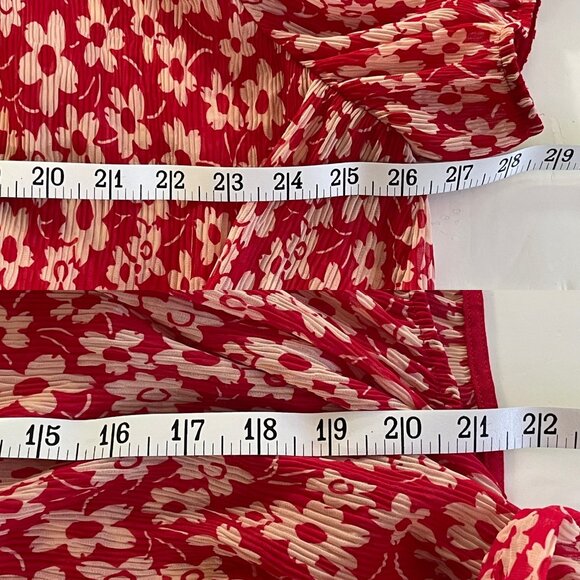 Madewell Crinkled Button-Back Tie Tee in Full Bloom Womens Size Medium Red Cream - Picture 7 of 8